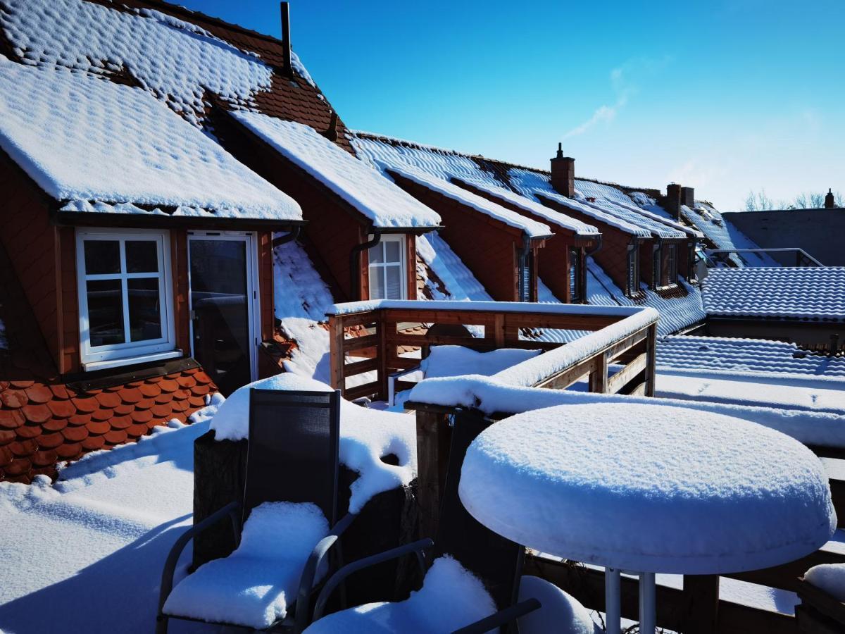 Gemuetliche Dachwohnung Mit Kleiner Oder Grosser Dachterrasse Nebeneinander Wolmirstedt Bagian luar foto