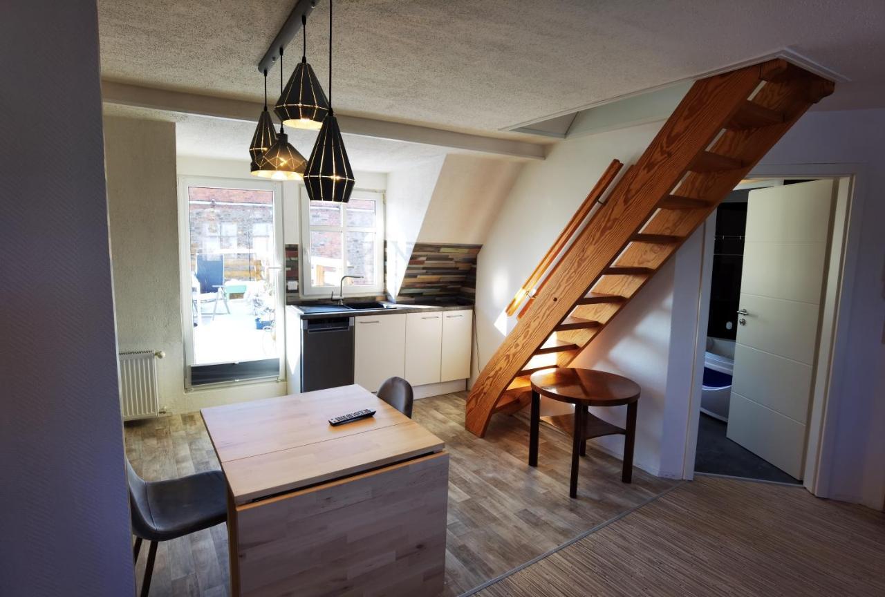 Gemuetliche Dachwohnung Mit Kleiner Oder Grosser Dachterrasse Nebeneinander Wolmirstedt Bagian luar foto
