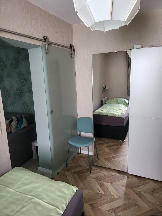 Gemuetliche Dachwohnung Mit Kleiner Oder Grosser Dachterrasse Nebeneinander Wolmirstedt Bagian luar foto