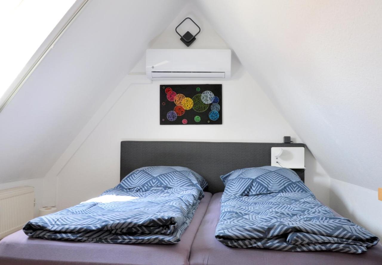 Gemuetliche Dachwohnung Mit Kleiner Oder Grosser Dachterrasse Nebeneinander Wolmirstedt Bagian luar foto