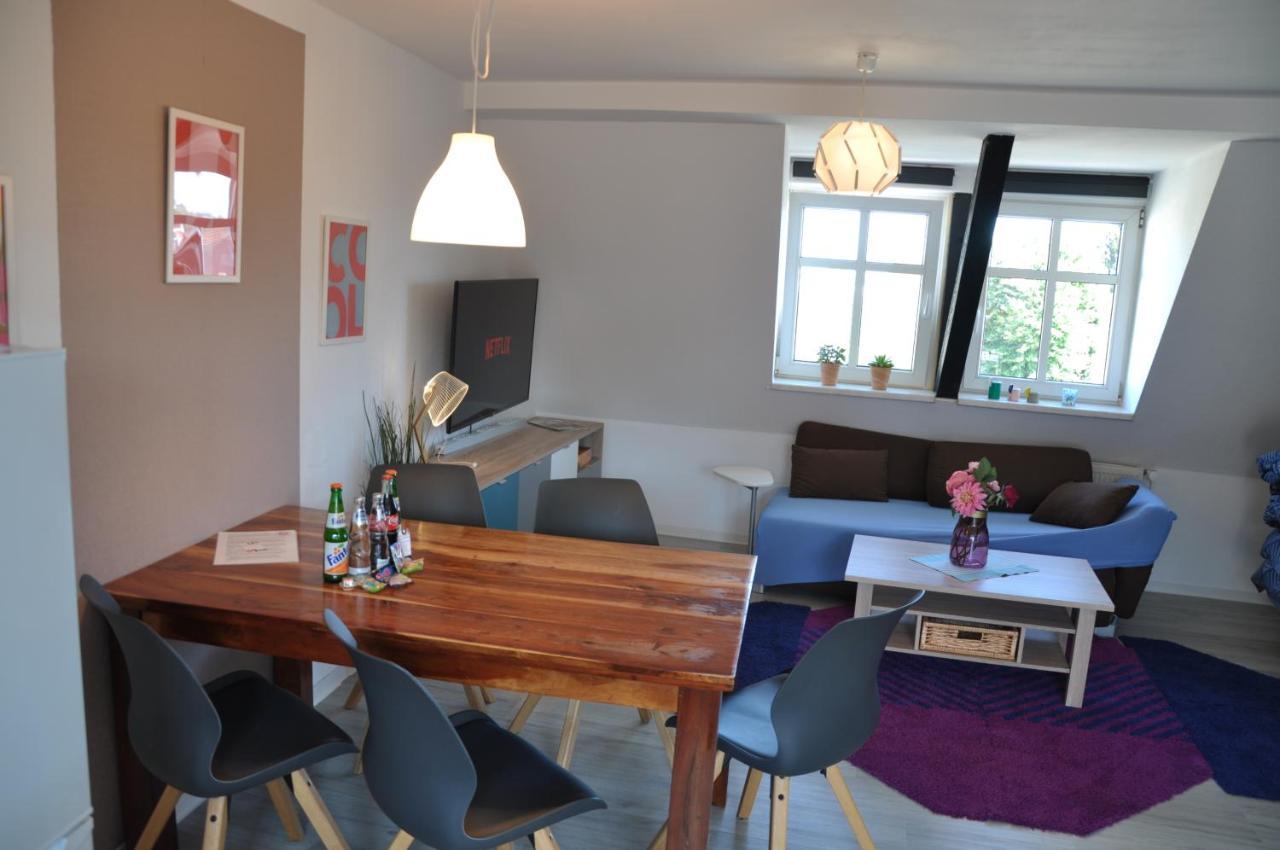Gemuetliche Dachwohnung Mit Kleiner Oder Grosser Dachterrasse Nebeneinander Wolmirstedt Bagian luar foto