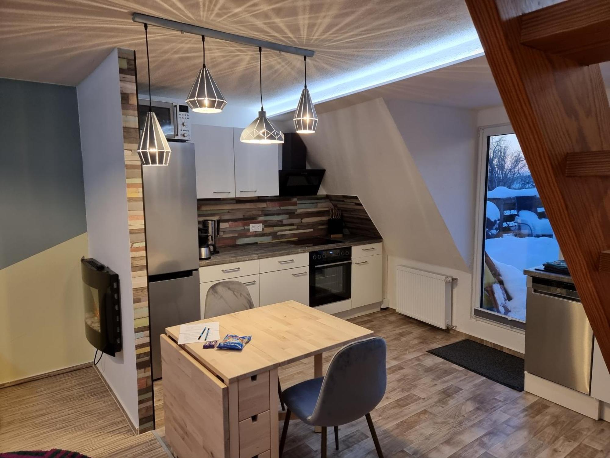 Gemuetliche Dachwohnung Mit Kleiner Oder Grosser Dachterrasse Nebeneinander Wolmirstedt Bagian luar foto